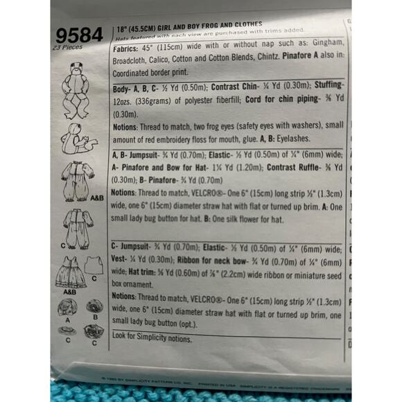 Simplicity 9584 Country boy girl Frogs plush decorative sewing pattern - Picture 4 of 5